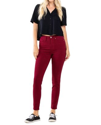 Judy Blue Tummy Control Skinny Jeans In Scarlet