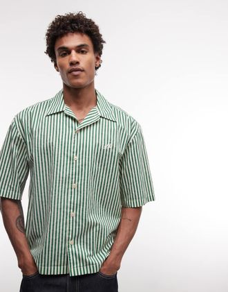 AllSaints Chopin - Camicia a maniche corte verde e bianca a righe con logo-Bianco