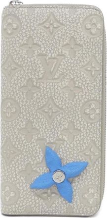 Louis Vuitton Gris Leather Long Wallet (Bi-Fold) (Pre-Owned)