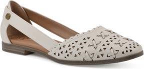 White Mountain Nobler Laser Cut Sandal in Eggshell/Smooth at Nordstrom Rack, Size 10