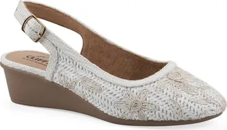 White Mountain Borris Slingback Wedge in White/Fabric at Nordstrom Rack, Size 6.5