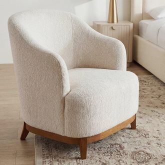 Maisons du monde Sill&oacute;n de tejido de poli&eacute;ster tramado beige con patas de madera de fresno macizo