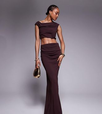 Asos Tall ASOS DESIGN Tall - Vestito lungo color caramello con spalle scese-Marrone