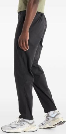 New Balance Pantaloni Athletics Standard affusolati 30 - Nero