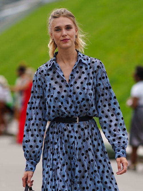 street style, what to buy this summer, fashion trends, summer 2019 fashion, summer 2019, 2019 fashion trends, Paris fashion week, gaia weiss, paris, france, summer shopping,