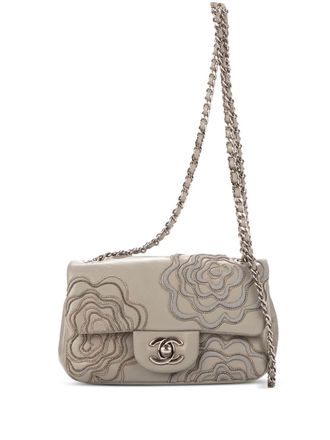 Chanel Crossbodytas met bloemapplicatie - Grijs