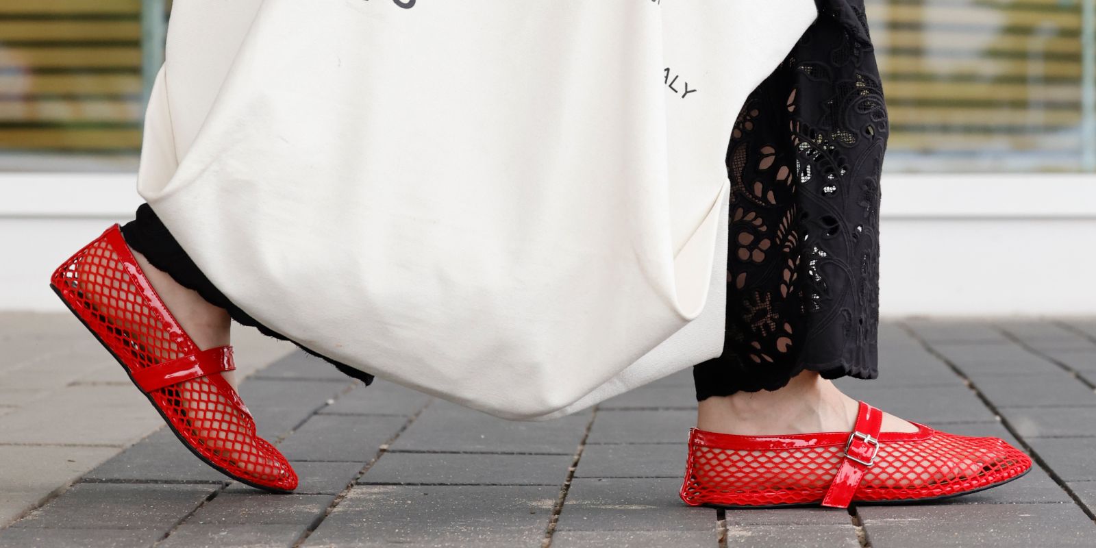 Trendy closed toe shoes sales