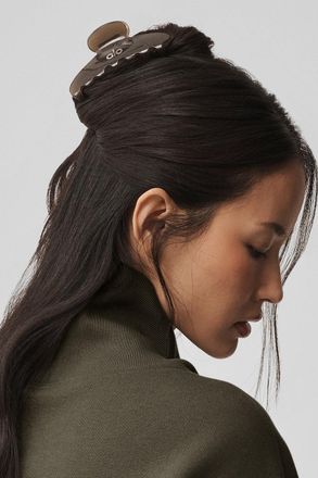 Alo | 90s Claw Clip in Olive Tree Clear Green