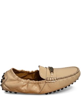 Tod's Loafers met kettingdetail - Beige
