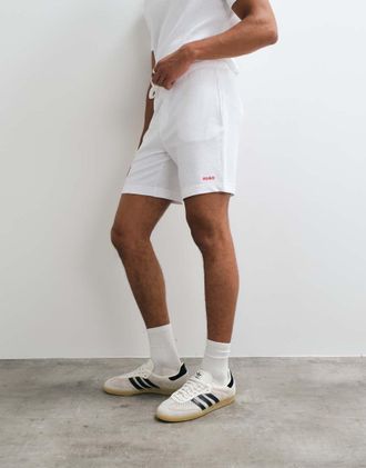 HUGO BOSS HUGO Red - Austin - Coordinato da casa bianco a nido dape con pantaloncini