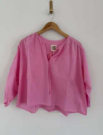 A Shirt Thing Womens Frenchie Cabo Blouse In Grapefruit