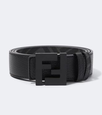 Fendi Cintur&oacute;n FF Zucca de piel reversible