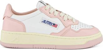 Autry Ladies Medalist Low Top Trainers