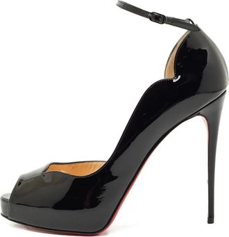 Christian Louboutin Pumps in pelle verniciata con fibbia - Nero