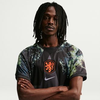 Nike Netherlands 2026 Stadium Goalkeeper Nike Mens Dri-FIT Soccer Replica Short-Sleeve Jersey in Black | IB5911-010