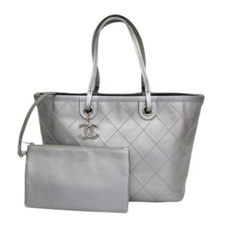 Chanel Pre-owned Tote Bags, female, Gray, Size: ONE SIZE Pre-owned On the Road Tote Bag