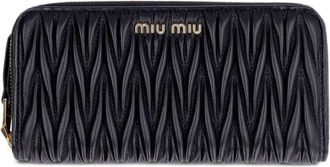 Miu Miu matelass&eacute; wallet - women - Lamb Skin - One Size - Black