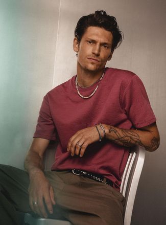 Le 31 Mens Embossed geo T-shirt