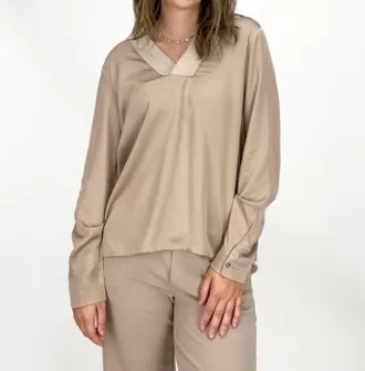 Margittes Tori V-Neck Top In Tan