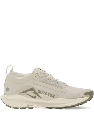 Nike Pegasus Trail 5 Gore-Tex sneakers - White