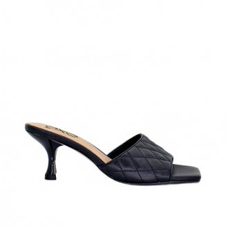Ex&eacute; Womens Quilted Slide Mule In Black
