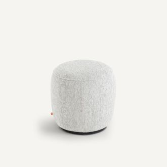 AM.PM Rosebury poef met boucl&eacute; effect, ontwerp Emmanuel Gallina
