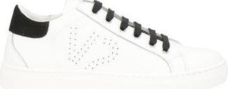 V2 FOOTWEAR - Trainers sur YOOX.COM