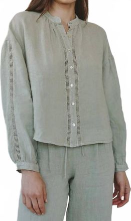 Bella Dahl Mandarin Collar Trimmed Button Down Shirt In Green Tea
