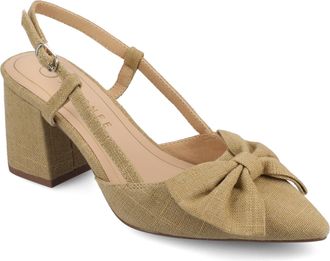 Journee Collection Journee Womens Tailynn Medium and Wide Width Pumps