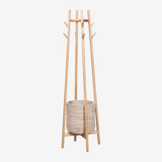Sklum Perchero De Pie En Madera De Roble Maddie Sklum