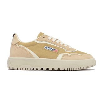 Autry Wild Pace Low - Heren - Sneakers - Beige - 40 EU - Su&egrave;de - Schoenen