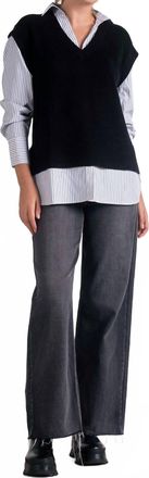 Elan V-Neck Sweater Vest Shirt In Black