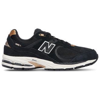 New Balance 2002R Sneakers in Black/Gold Men Low-Top
