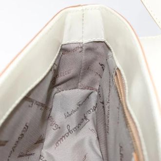 Ferragamo Pre-owned Shoulder Bags, female, Beige, Size: ONE SIZE Pre-owned Leather Shoulder Bag