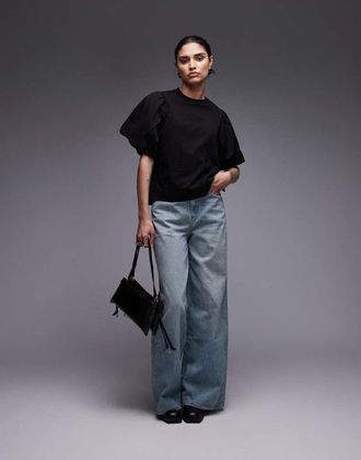 AllSaints T-shirt nera con maniche a sbuffo-Nero