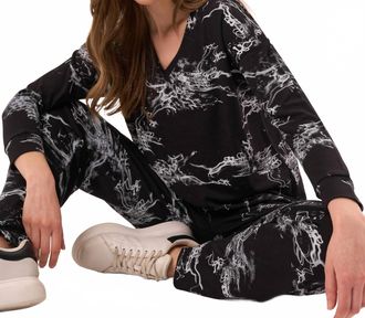 French Kyss Abstract Print V-Neck Top In Black/white