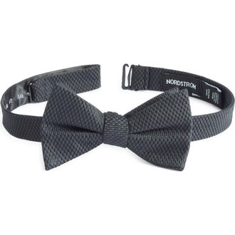 Nordstrom Pre-Tied Silk Bow Tie in Black/Grey at Nordstrom Rack