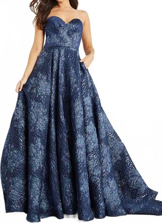 Jovani Strapless Sweetheart Neck Ballgown In Navy