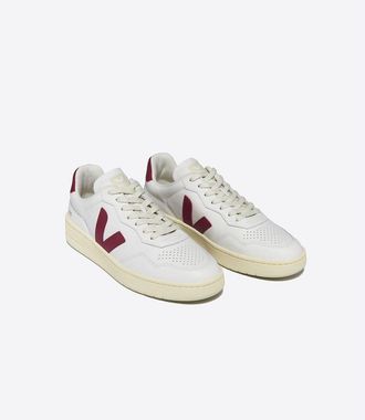 Veja Sneakers V-90