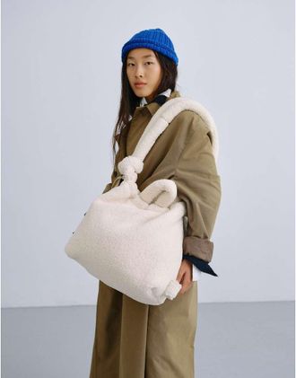 &Ouml;lend Ona - Borsa a tracolla multiposizione in pile color sabbia-Bianco