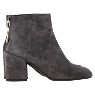 Stuart Weitzman Bacari Block-eel Ankle Boots in Grey Suede