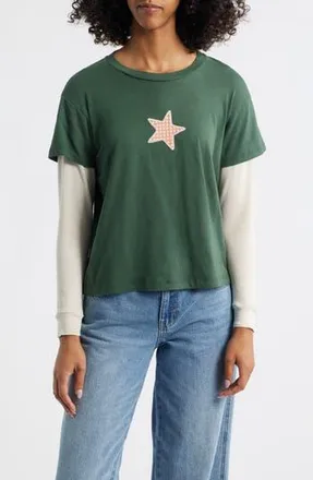 Daydreamer Appliqu&eacute; Star Layered Long Sleeve T-Shirt in Deep Green at Nordstrom Rack, Size X-Small