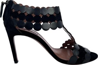 Alaia Ala&iuml;a sandalen met geschulpte T-band en hakken in zwart su&egrave;de