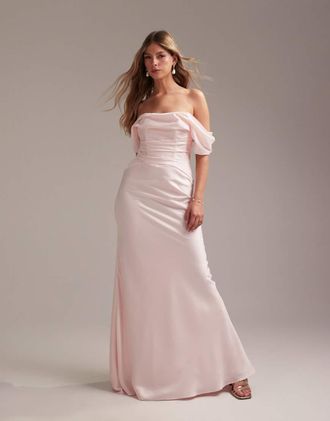Asos Vestito lungo da damigella in raso rosa tenue con scollo alla Bardot