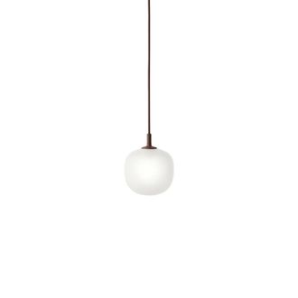 MUUTO Rime Pendelleuchte &Oslash; 12 cm, opal / deep red