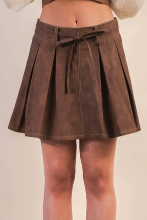 Very J Vegan Leather Pleated Mini Skort In Chocolate