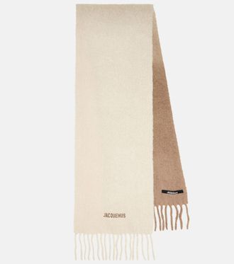 Jacquemus Scarves − Sale: up to −55% | Stylight