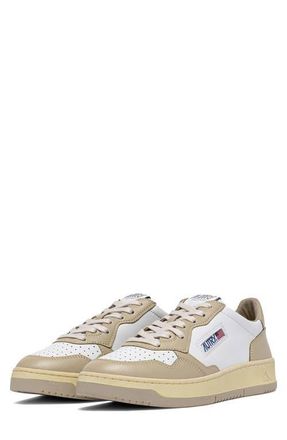 Autry Medalist Low Sneaker in White/Tide Foam at Nordstrom, Size 11Us