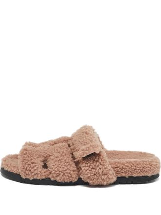 Herm&egrave;s shearling sandals - women - Sheep Skin/Shearling/Artificial Fur/Rubber - 39 - Neutrals