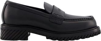 Off-white Zwarte leren loafers met reli&euml;flogo - Heren - Loafers - Zwart - 40 EU - Leer - Schoenen
